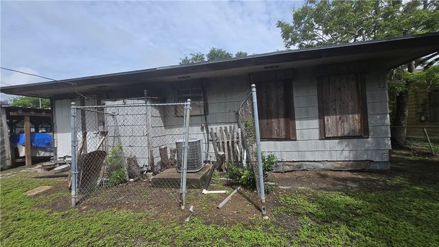 3806 Bertram St, Corpus Christi, TX 78416