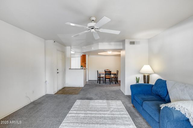 1880 E MORTEN Avenue 121, Phoenix, AZ 85020