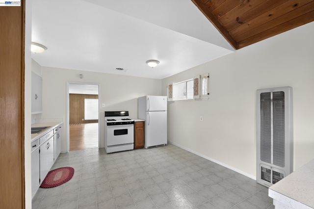 14562 Juniper St, San Leandro, CA 94579