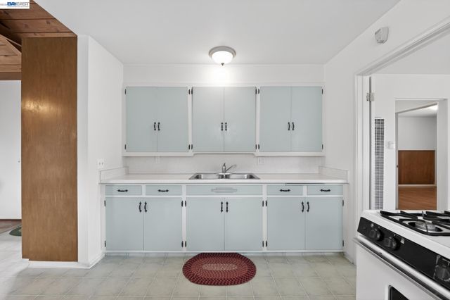14562 Juniper St, San Leandro, CA 94579