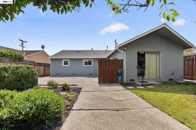 14562 Juniper St, San Leandro, CA 94579