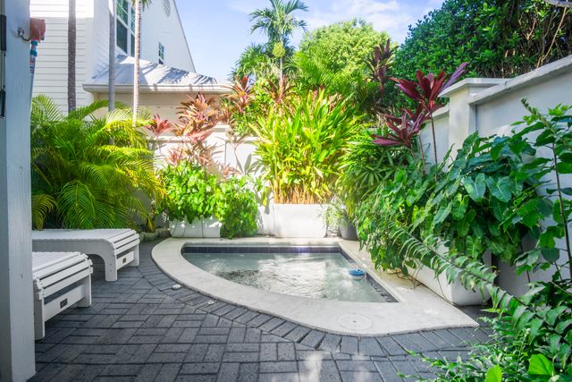 208 Golf Club Drive, Key West, FL 33040