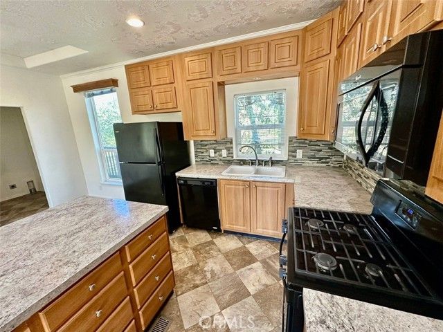 9581 Jones, Durham, CA 95938