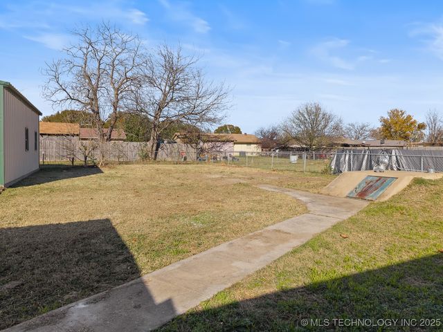 114 Laurel Street, Lone Grove, OK 73443