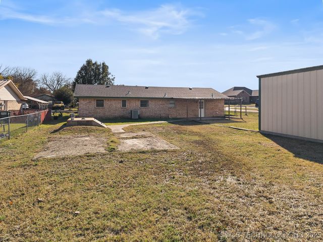 114 Laurel Street, Lone Grove, OK 73443