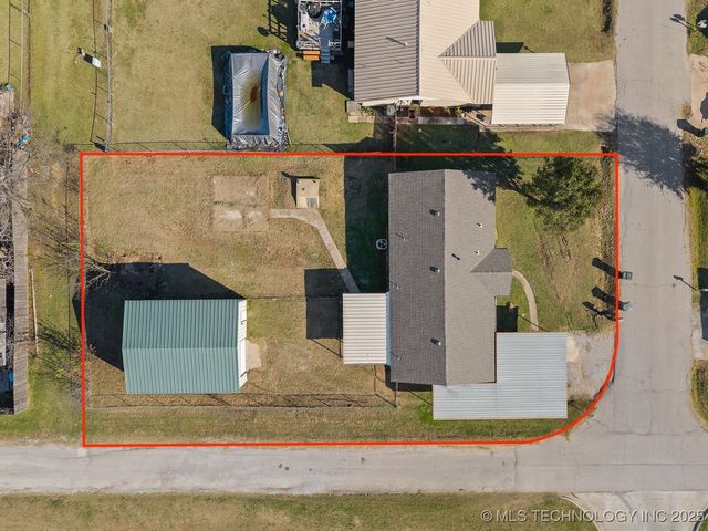 114 Laurel Street, Lone Grove, OK 73443