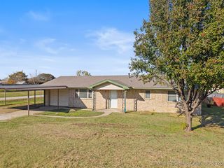 114 Laurel Street, Lone Grove, OK 73443
