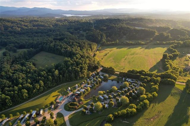 33 Mountain Meadows Circle, Morganton, GA 30560