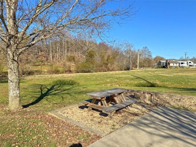 33 Mountain Meadows Circle, Morganton, GA 30560