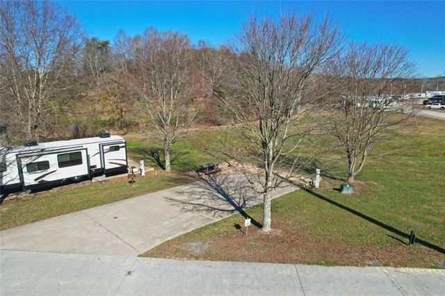 33 Mountain Meadows Circle, Morganton, GA 30560