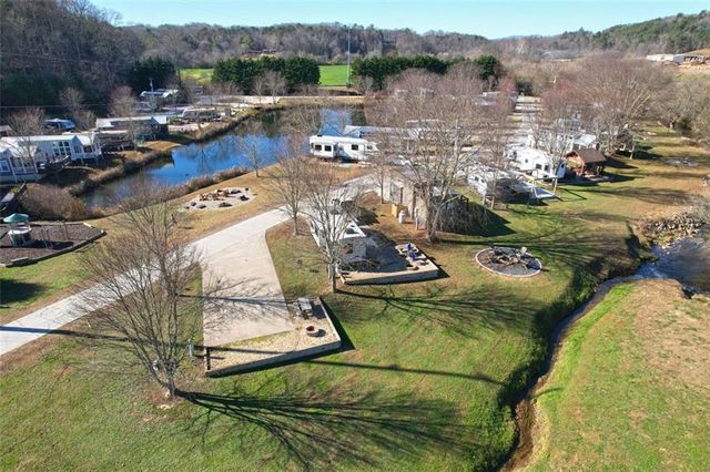 33 Mountain Meadows Circle, Morganton, GA 30560