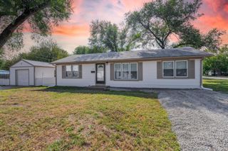 719 W 44th St S, Wichita, KS 67217