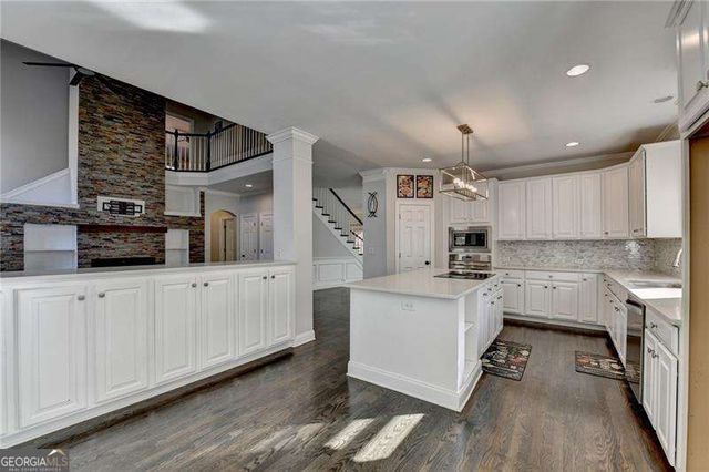 1255 Beacon Hill Crossing, Alpharetta, GA 30005