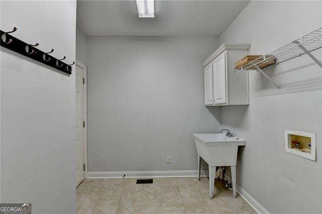 1255 Beacon Hill Crossing, Alpharetta, GA 30005