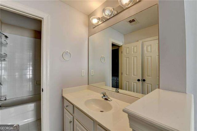 1255 Beacon Hill Crossing, Alpharetta, GA 30005