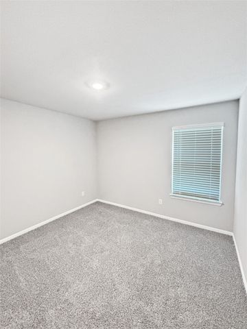 1320 Fitzgerald Street, Krum, TX 76249