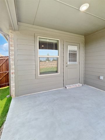 1320 Fitzgerald Street, Krum, TX 76249