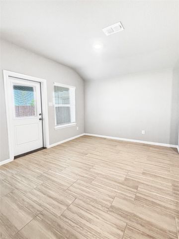 1320 Fitzgerald Street, Krum, TX 76249