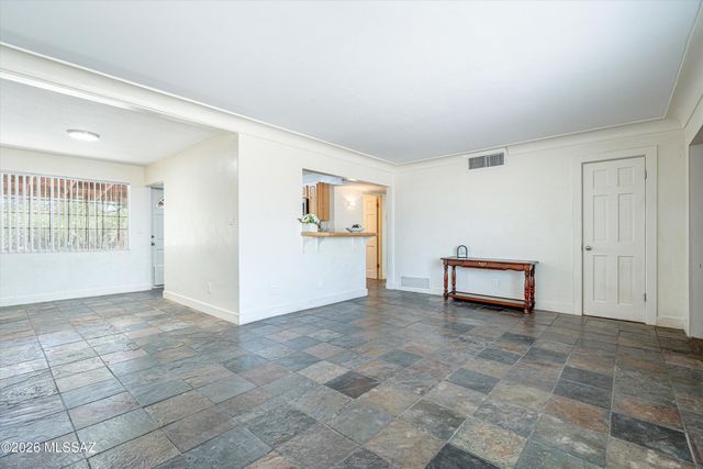 6060 E 2nd Street, Tucson, AZ 85711