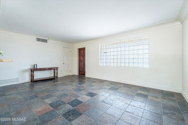 6060 E 2nd Street, Tucson, AZ 85711