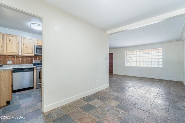 6060 E 2nd Street, Tucson, AZ 85711