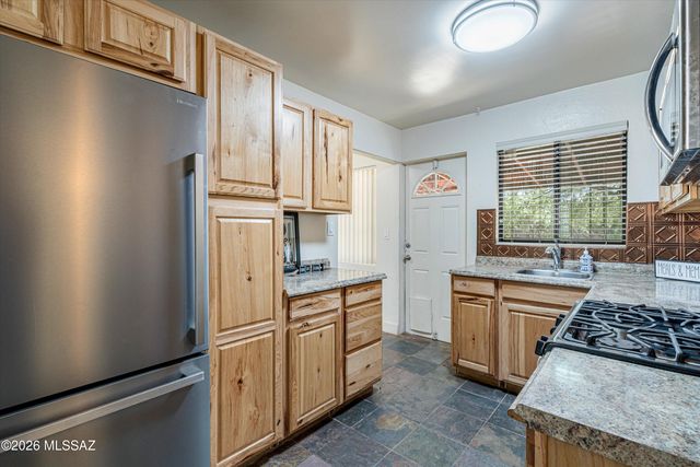 6060 E 2nd Street, Tucson, AZ 85711