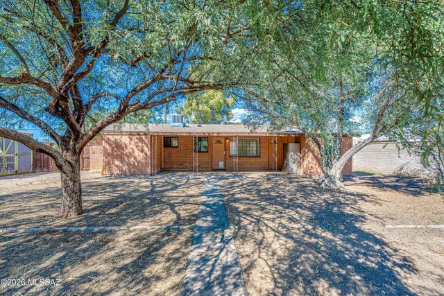 6060 E 2nd Street, Tucson, AZ 85711