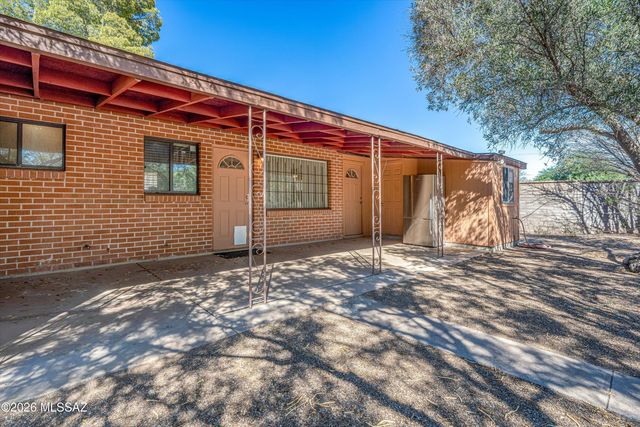 6060 E 2nd Street, Tucson, AZ 85711