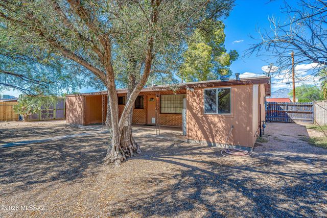 6060 E 2nd Street, Tucson, AZ 85711