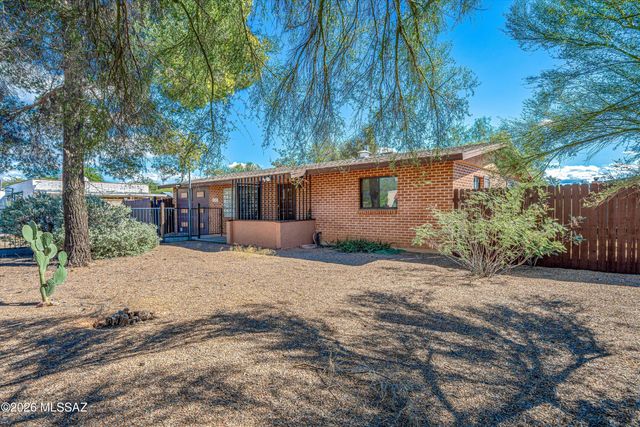 6060 E 2nd Street, Tucson, AZ 85711