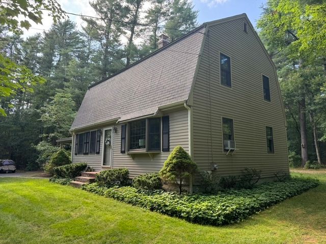 4 Woodview Drive, Lakeville, MA 02347
