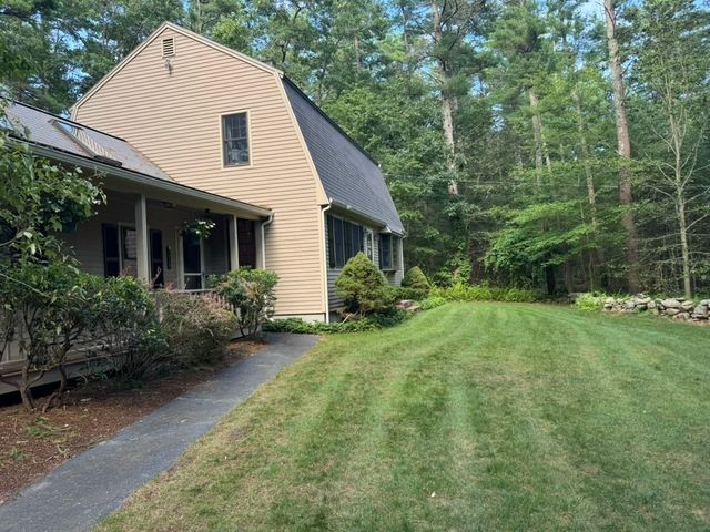 4 Woodview Drive, Lakeville, MA 02347