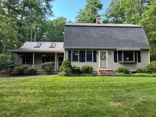 4 Woodview Drive, Lakeville, MA 02347