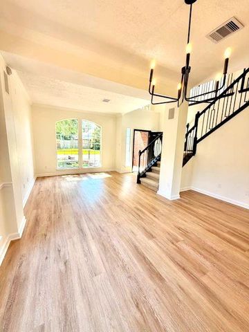 2859 Crest Park Drive, Houston, TX 77082