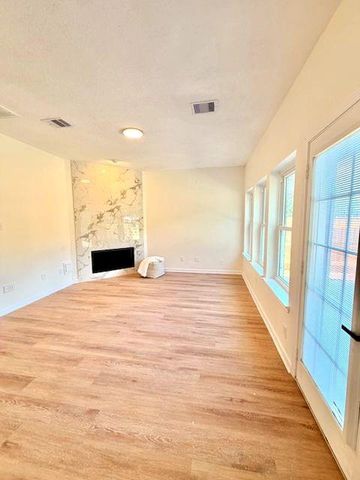 2859 Crest Park Drive, Houston, TX 77082