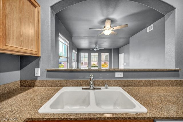 10001 Peace Way 1298, Las Vegas, NV 89147