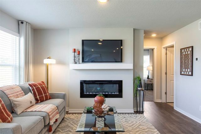 929 8th Street NW, Bondurant, IA 50035