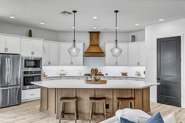 21358 W HILLCREST Boulevard, Buckeye, AZ 85396