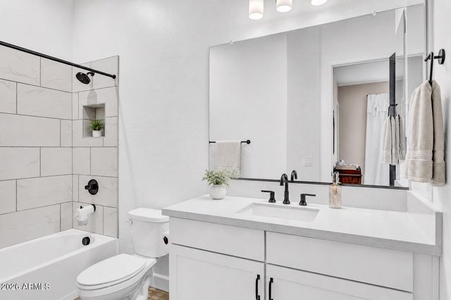 21358 W HILLCREST Boulevard, Buckeye, AZ 85396