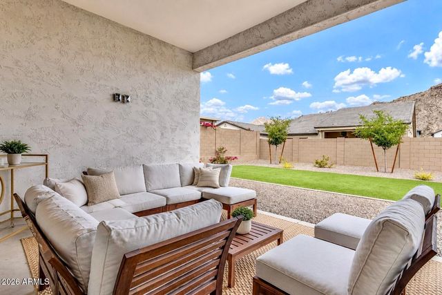 21358 W HILLCREST Boulevard, Buckeye, AZ 85396