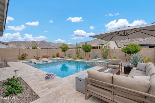 21358 W HILLCREST Boulevard, Buckeye, AZ 85396