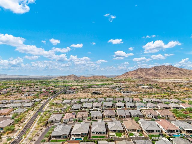 21358 W HILLCREST Boulevard, Buckeye, AZ 85396