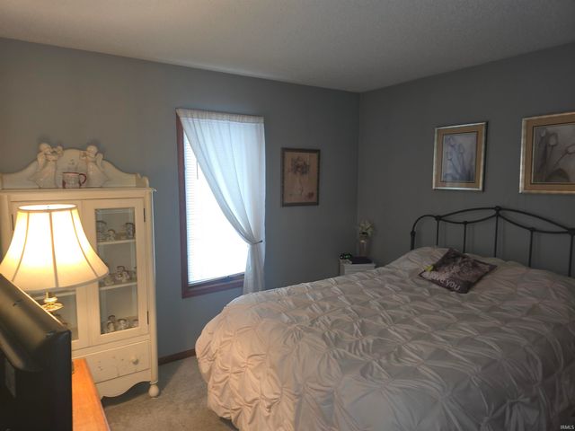 9404 Black Diamond Place, Fort Wayne, IN 46835