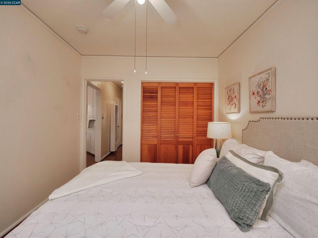 2555 Barrett Ave, Richmond, CA 94804