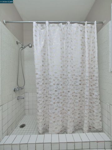 2555 Barrett Ave, Richmond, CA 94804