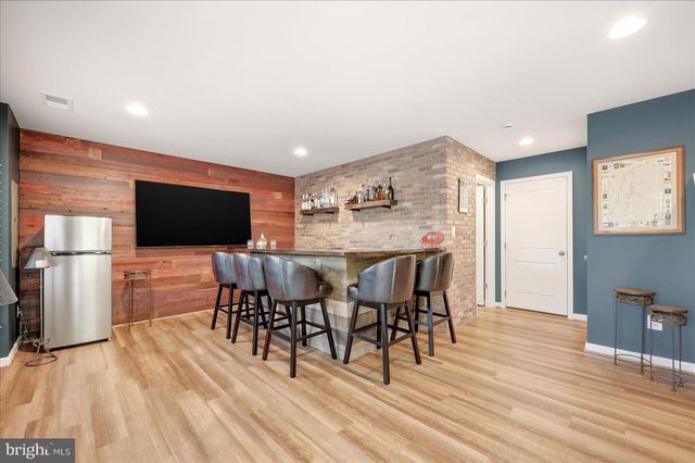 8193 MAUDE LN, Manassas, VA 20110