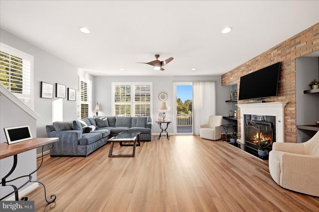 8193 MAUDE LN, Manassas, VA 20110