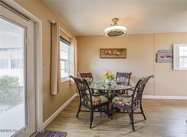 11 Vista Palm Lane 103, Vero Beach, FL 32962