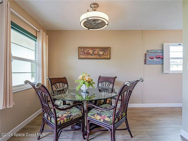 11 Vista Palm Lane 103, Vero Beach, FL 32962