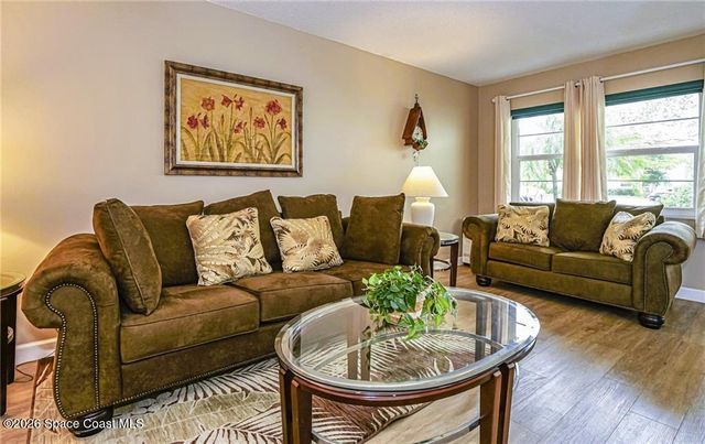 11 Vista Palm Lane 103, Vero Beach, FL 32962